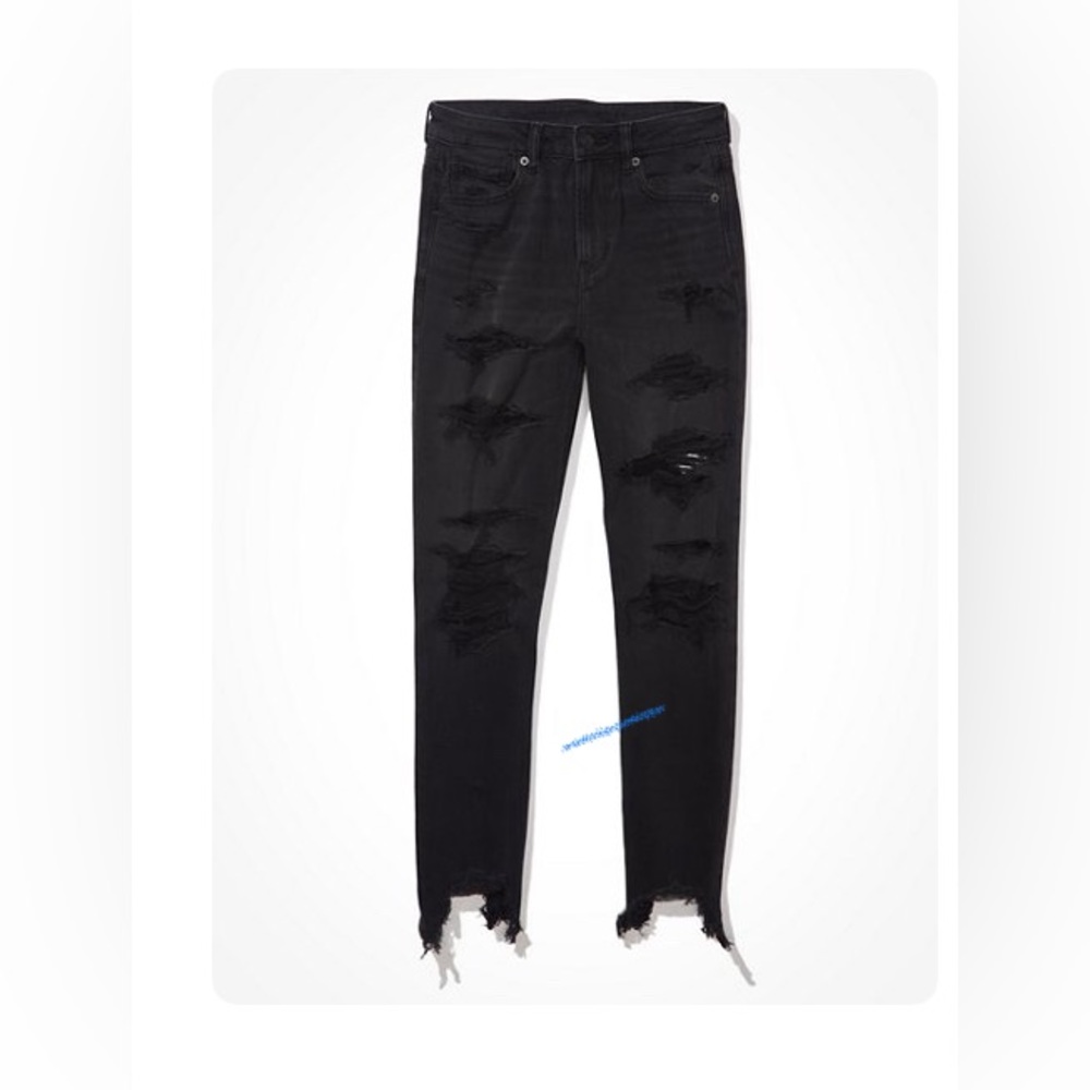 American Eagle Striged Ripped Mom Jean Black. Size 0 long